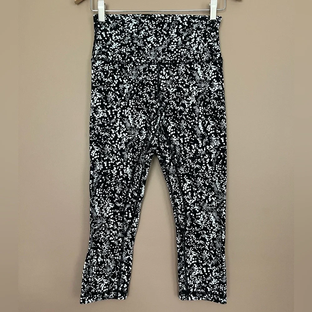 {Lululemon} Align Crop 21